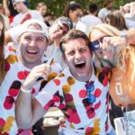 USA fans ENJOY last day in Paris with the basketball women team GOLD medal CELEBRATION vs France