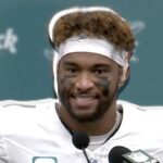 Mike McDaniel PRAISES Dolphins’ win over Jets, URGES focus on UPCOMING game with Texans