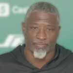 Mike Vrabel on Christian Gonzalez’s CHANCES for the Patriots vs. Steelers